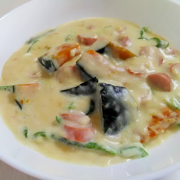 牛乳消費 ウインナーとかぼちゃの和風クリーム煮 レシピ 作り方 By うーころちゃん 楽天レシピ